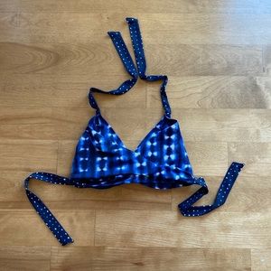 Athleta navy swim top 34D/DD
